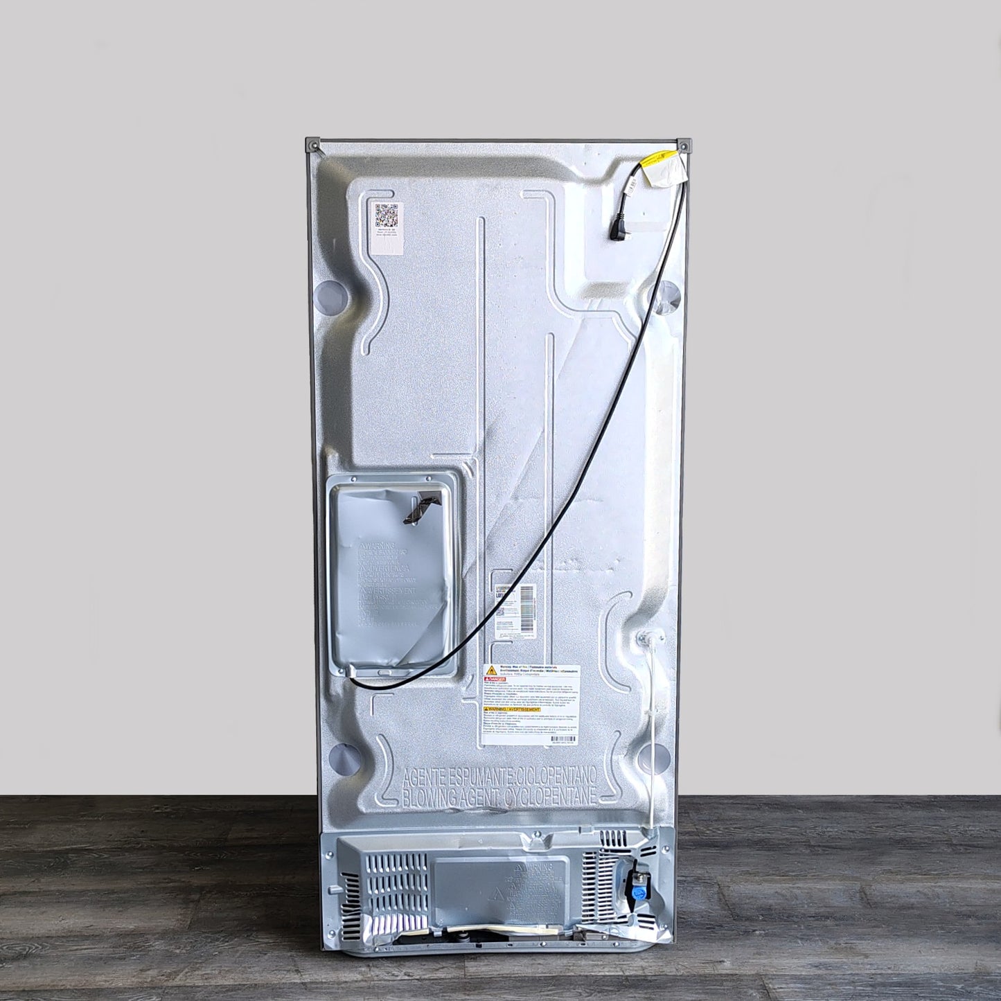 LG 30 in. W 22 cu. ft. French Door Refrigerator with Ice Maker in Stainless Steel LFCS22520S