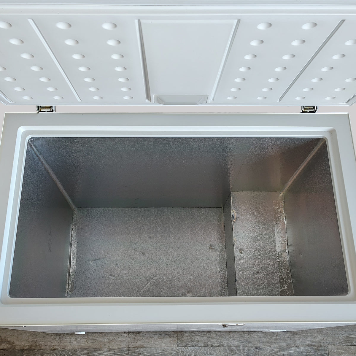 Vissani 8.8 cu. ft. Smart, Convertible, Garage Ready Chest Freezer MDCF9WH