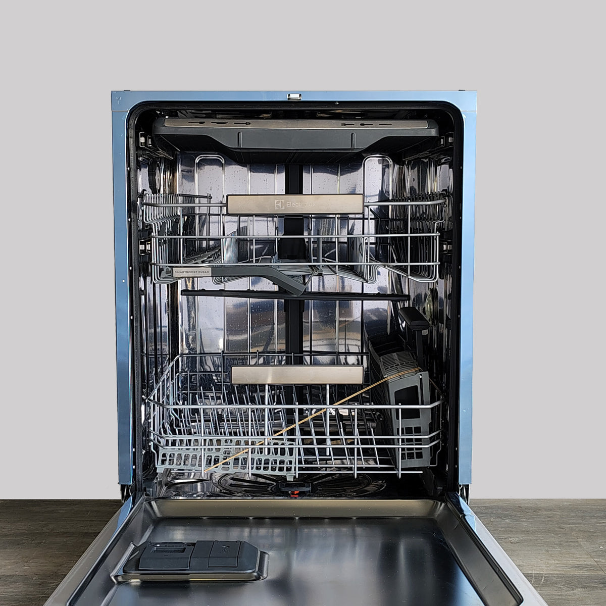 Electrolux 24 In. Built-In Dishwasher with SmartBoost Technology and Third Rack EDSH4944BS
