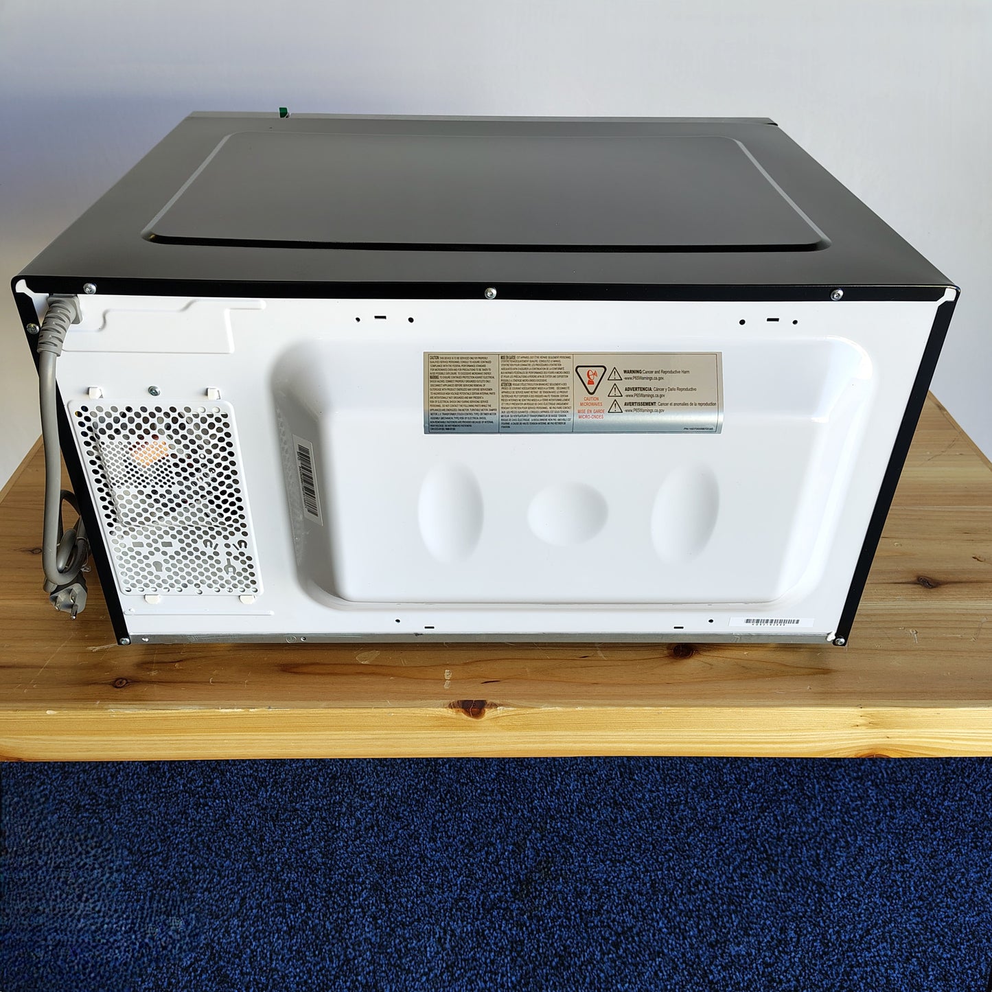 Frigidaire Gallery 24 in. Built-In Microwave in Stainless Steel with Sensor Cook GMBS3068BF