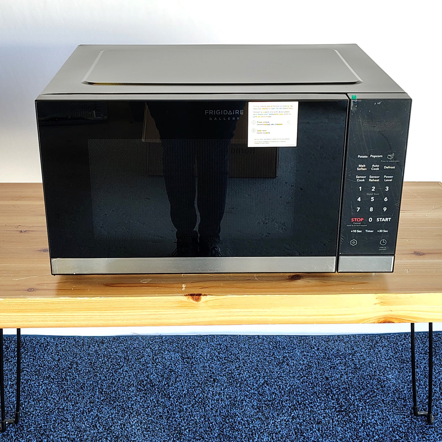 Frigidaire Gallery 24 in. Built-In Microwave in Stainless Steel with Sensor Cook GMBS3068BF