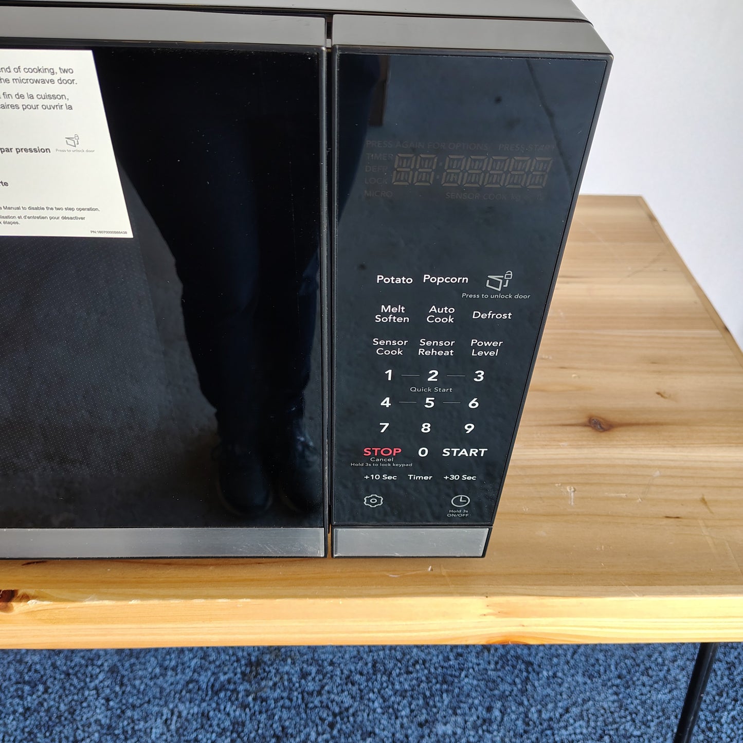 Frigidaire Gallery 24 in. Built-In Microwave in Stainless Steel with Sensor Cook GMBS3068BF