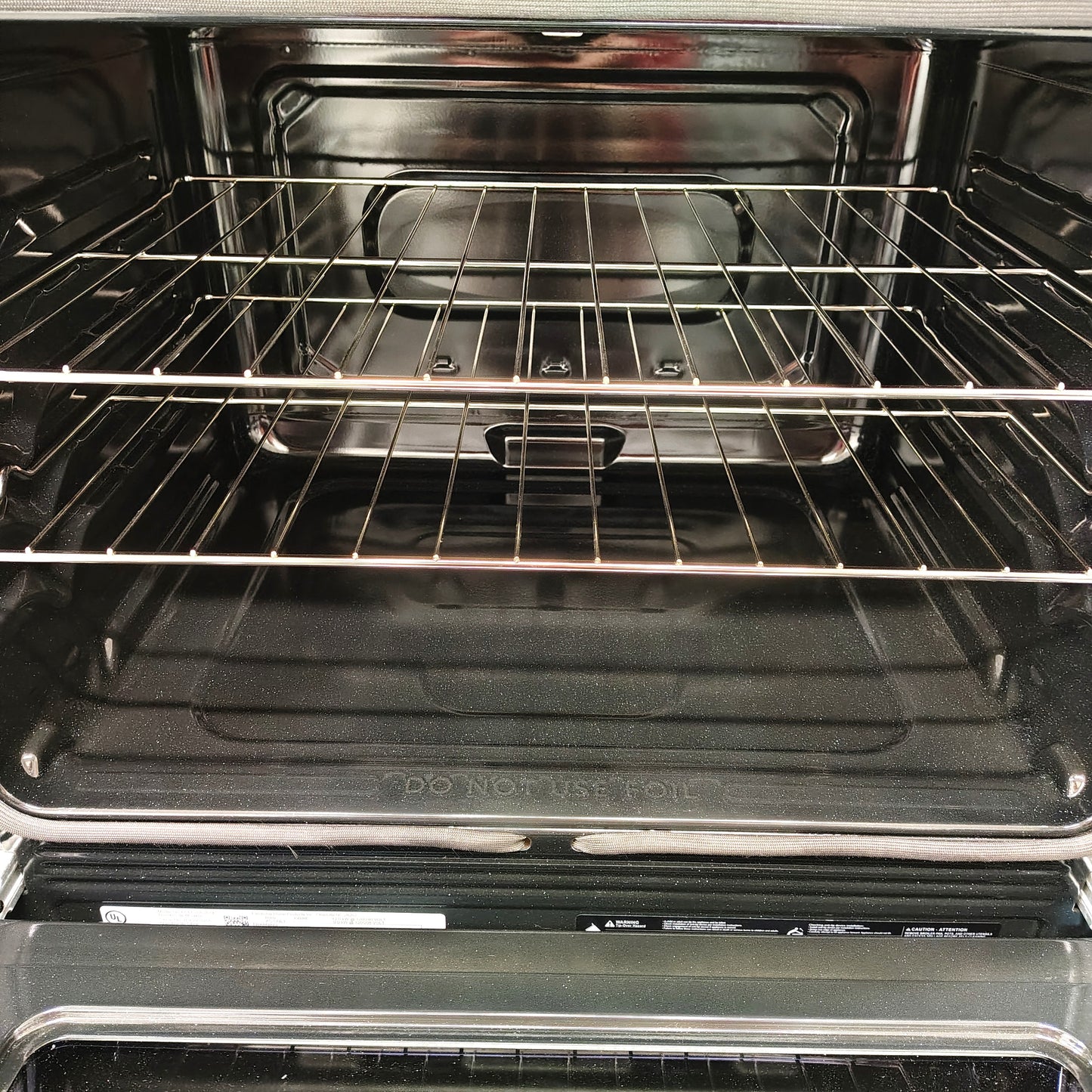Frigidaire 30 in. 5-Burner Element Slide-In Front Control Electric Range with Steam Clean in Stainless Steel FCFE3062ASE