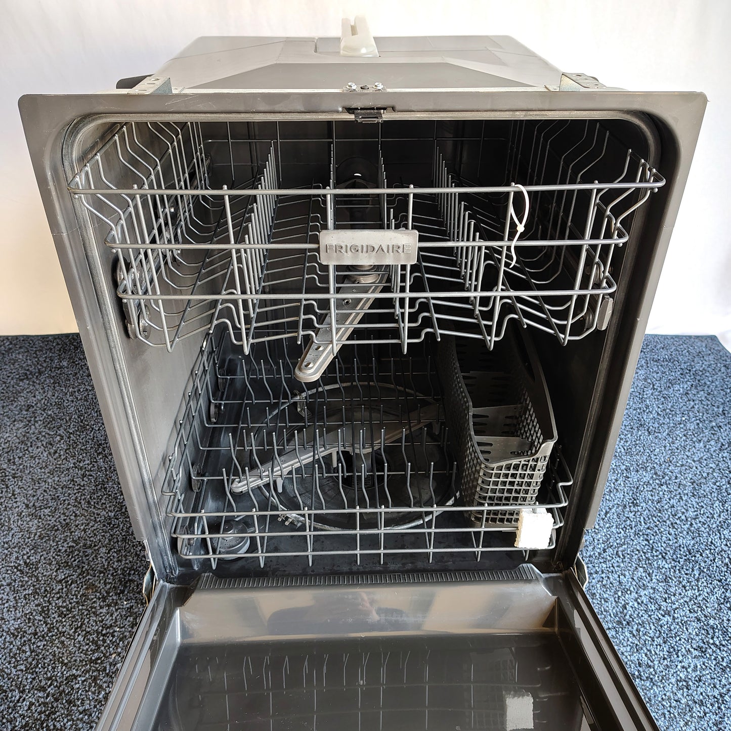 Frigidaire 24 in Top Control Built-in Dishwasher with Plastic Tub in Stainless Steel FDPH4316AS