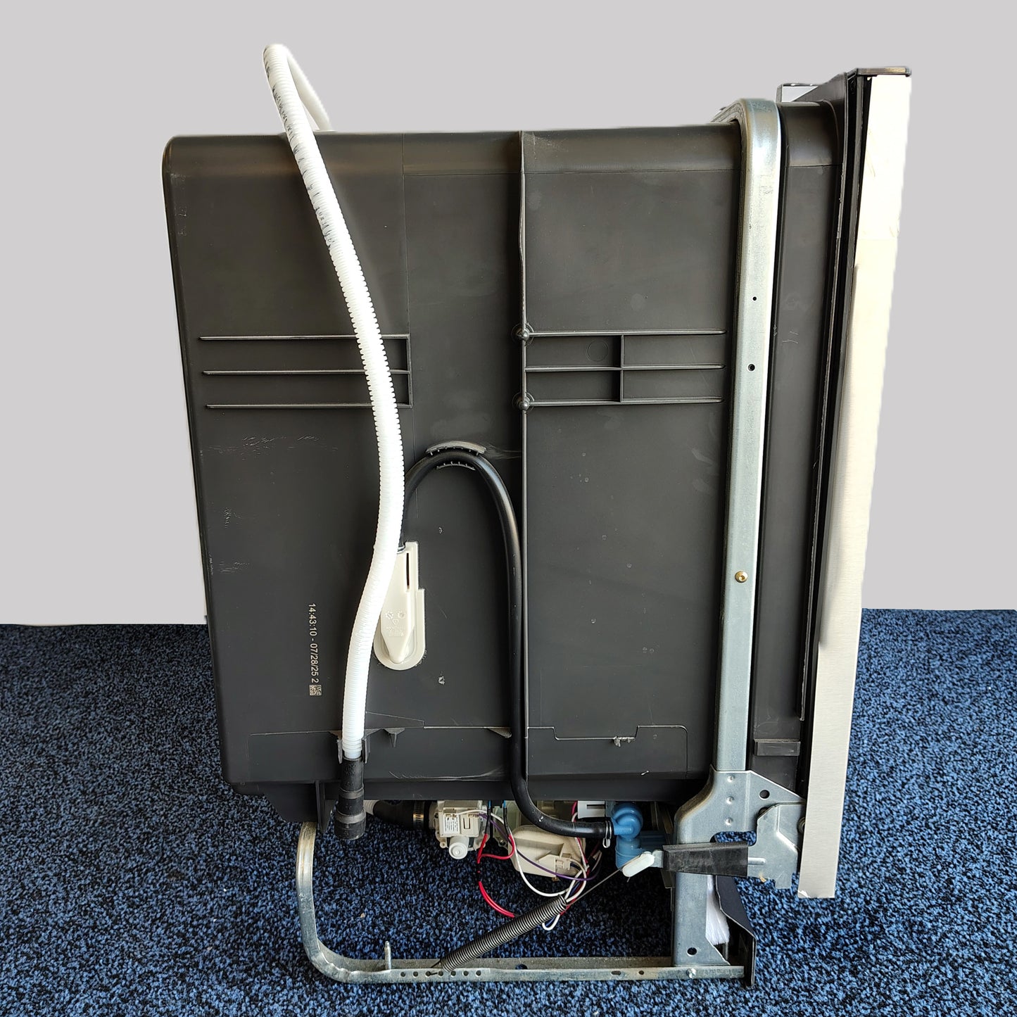 Frigidaire 24 in Top Control Built-in Dishwasher with Plastic Tub in Stainless Steel FDPH4316AS
