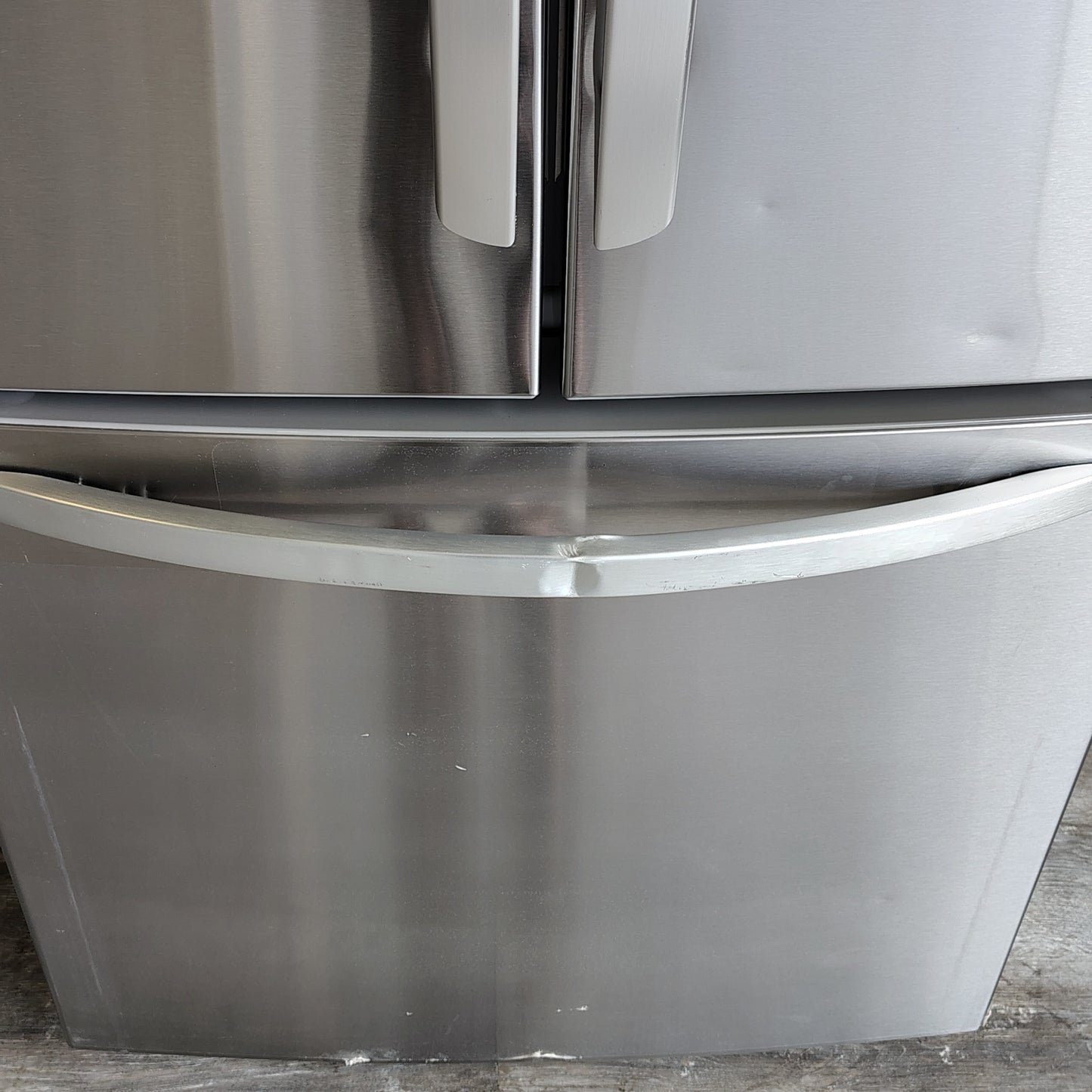 LG 30 in. W 22 cu. ft. French Door Refrigerator with Ice Maker in Stainless Steel LFCS22520S