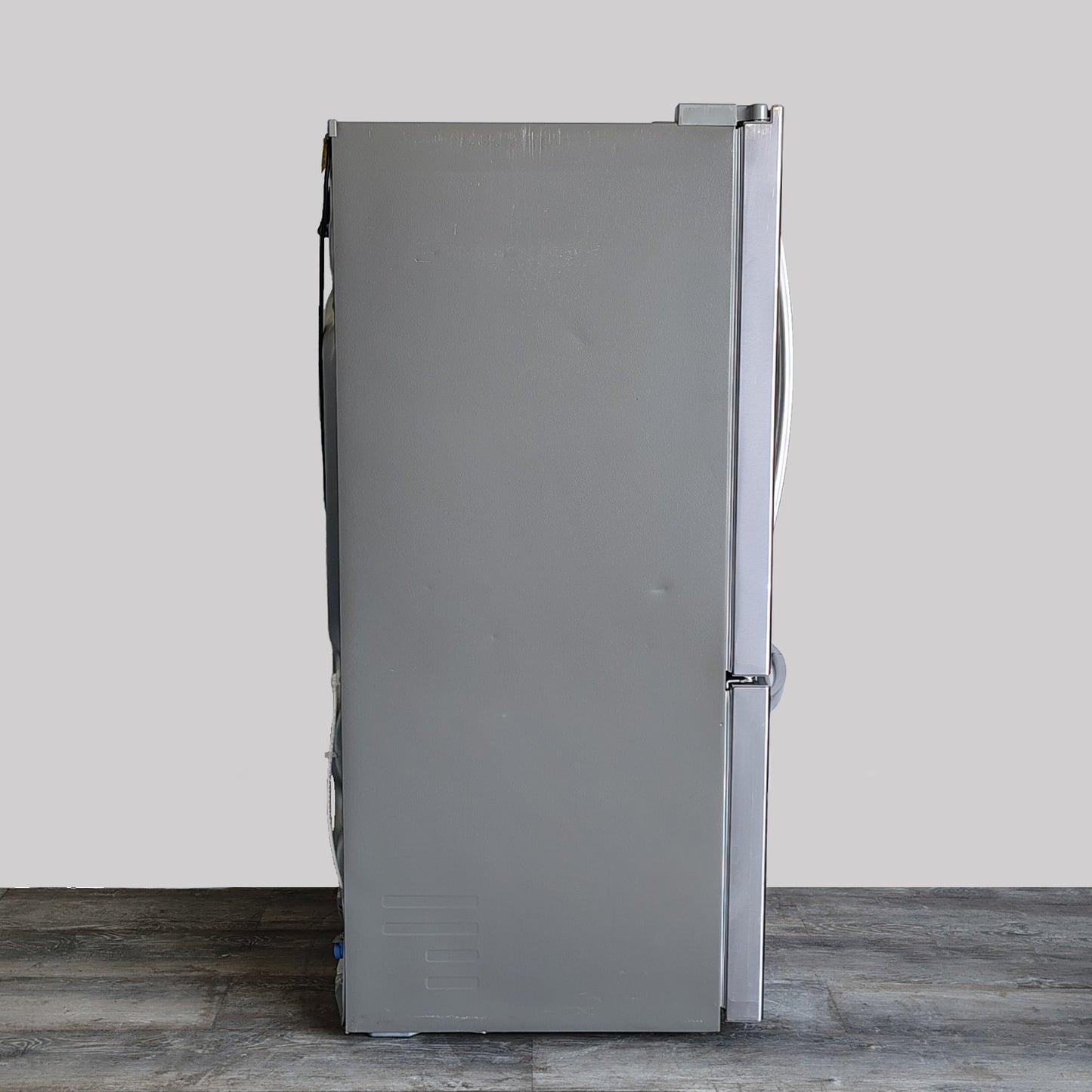 LG 30 in. W 22 cu. ft. French Door Refrigerator with Ice Maker in Stainless Steel LFCS22520S