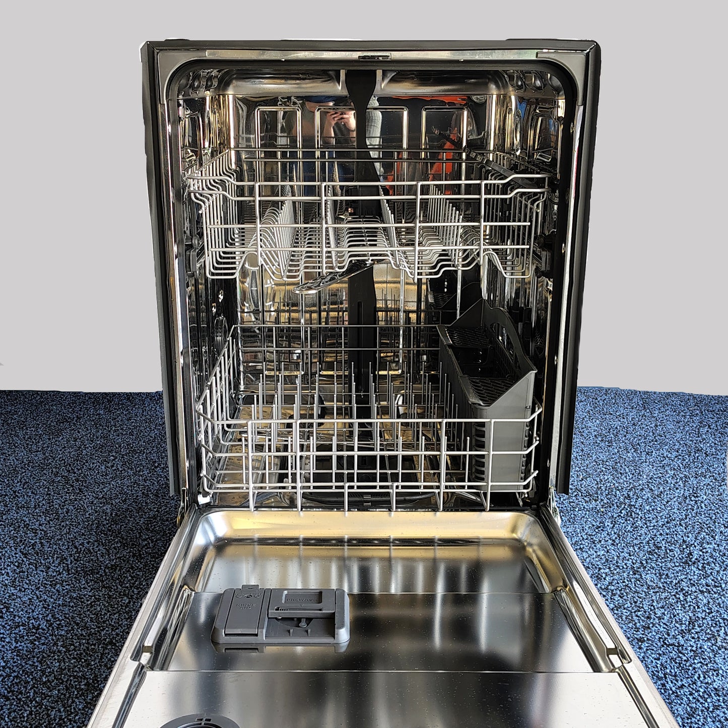 Maytag 24 in. Fingerprint Resistant Stainless Front Control Built-In Tall Tub 50 dBA Dishwasher with Dual Power Filtration MDB4949SKZ