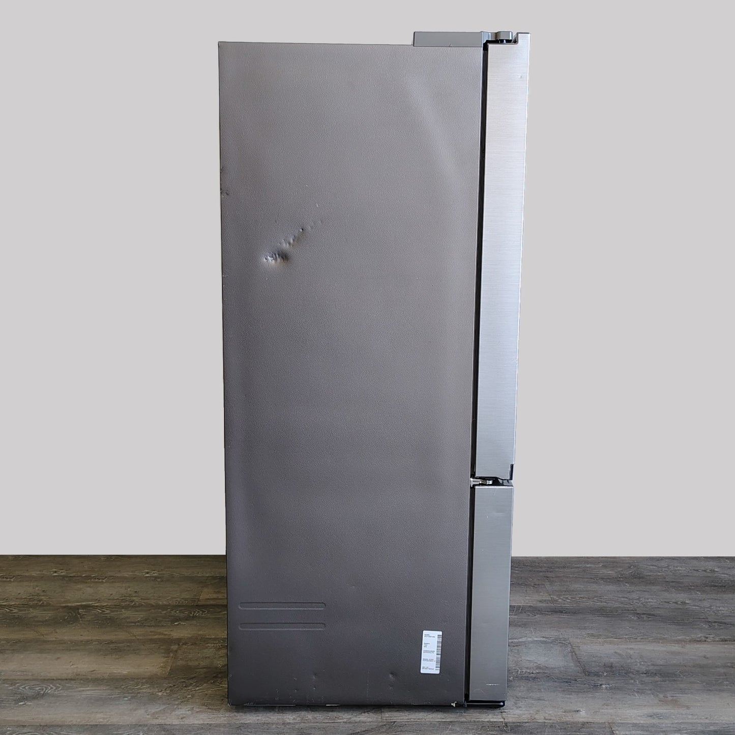 Samsung 27 cu. ft. Counter-Depth SMART French Door Refrigerator Stainless Look RF27CG5010S9AA