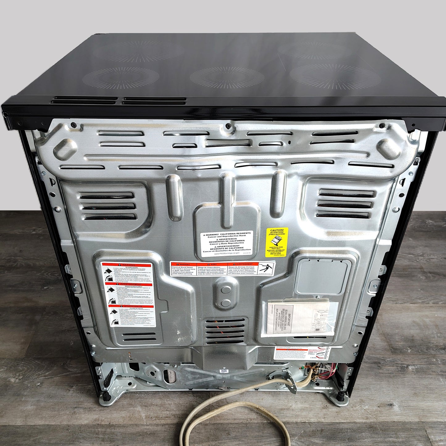 Frigidaire Gallery 5-Burner Element Slide-In Induction Range with Total Convection and Air Fry GCFI3060BF