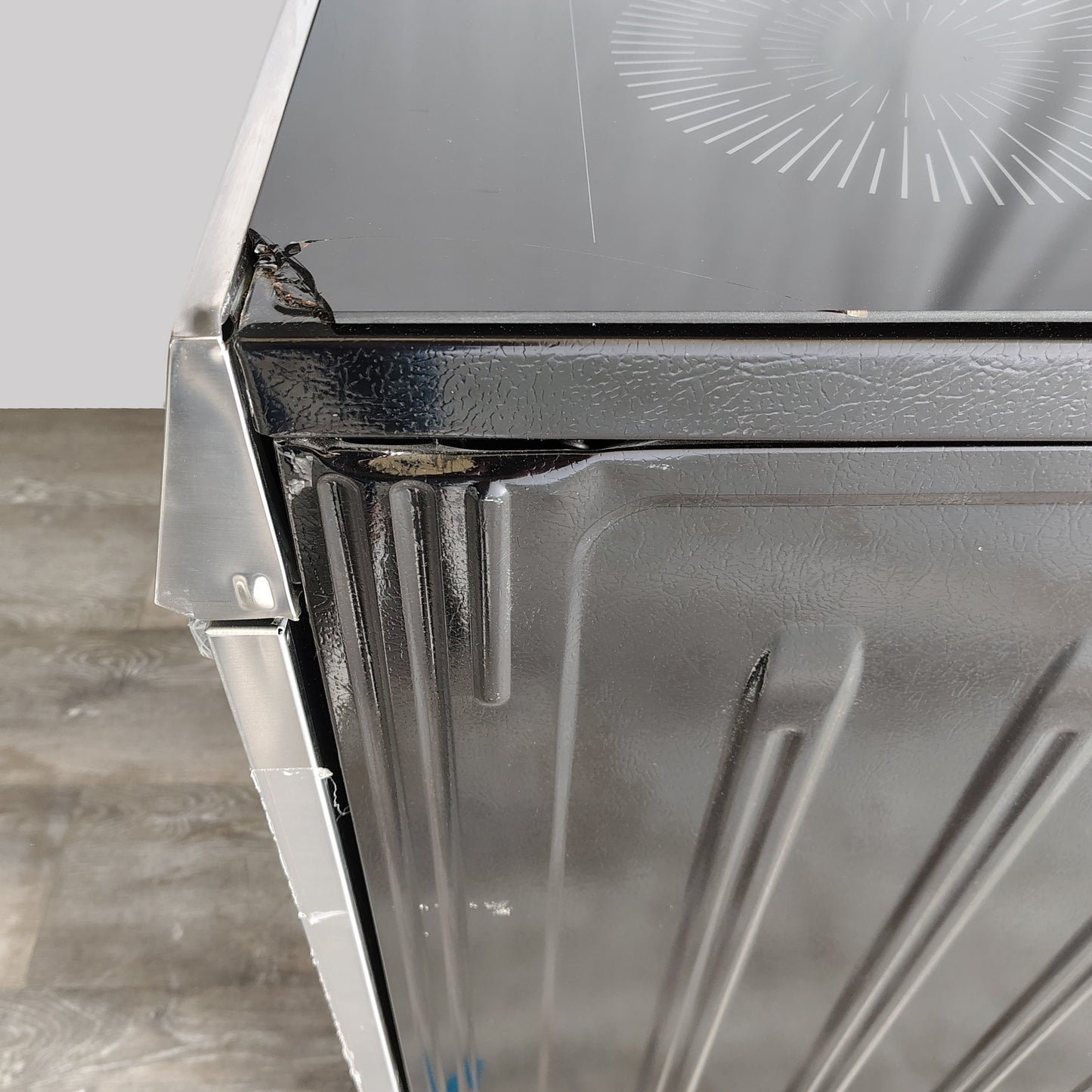 Frigidaire Gallery 5-Burner Element Slide-In Induction Range with Total Convection and Air Fry GCFI3060BF